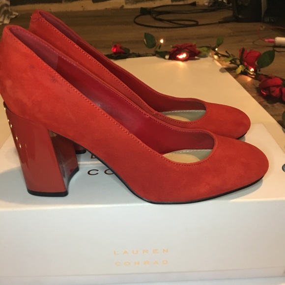 Marc Fisher Real Red Suede Heels. - Picture 6 of 8